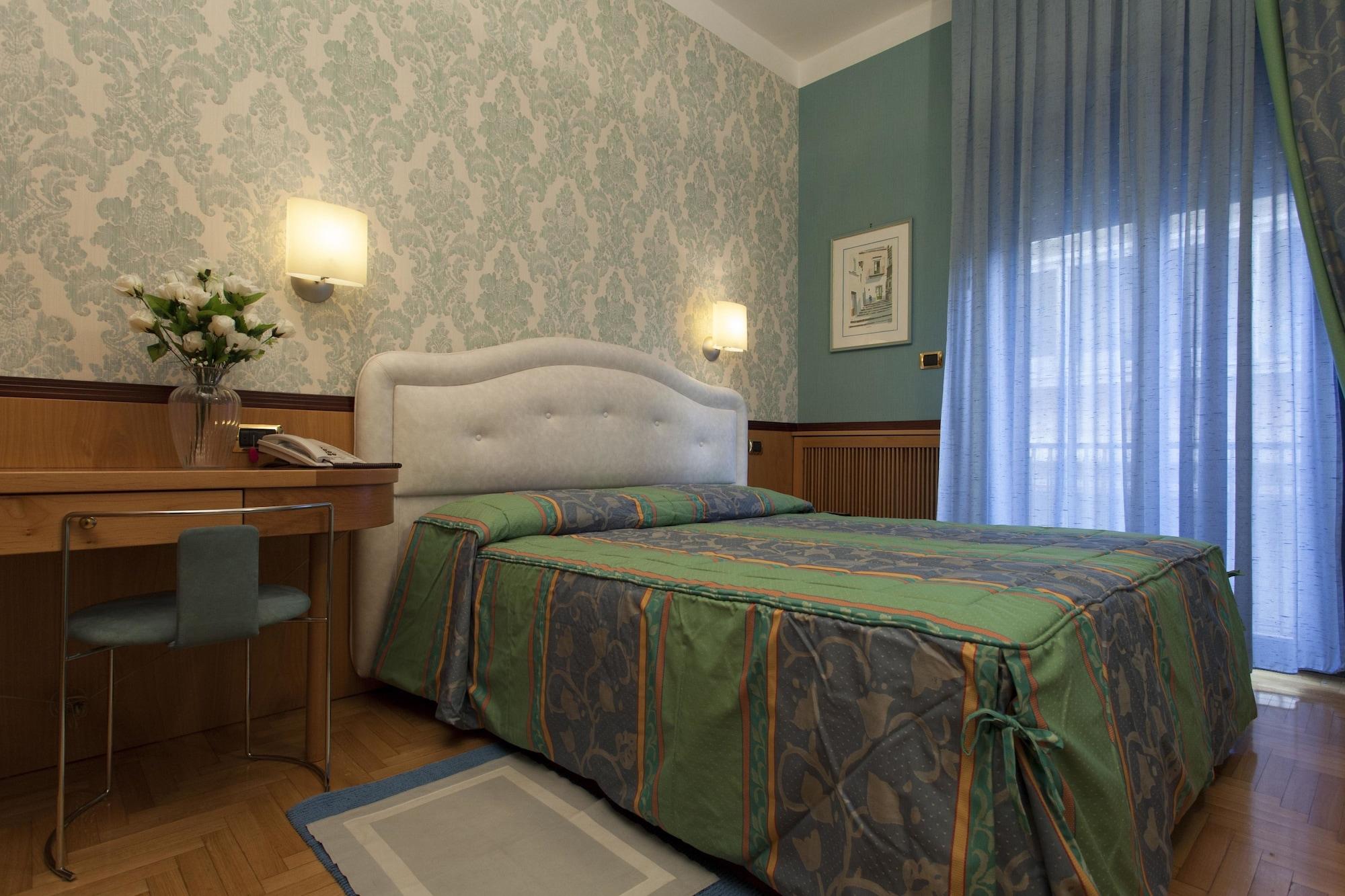 Hotel Europa Верона Екстериор снимка